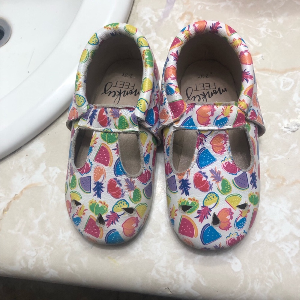 2-3y monkey feet